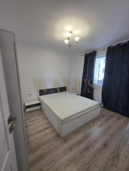 Apartament cu 3 camere semidecomandat, mobilat în Florești