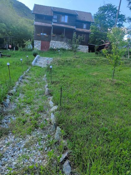 Casă cu Teren 1500 Mp în Ocoliș