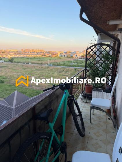 Apartament cu 3 camere decomandat, mobilat în Roșu