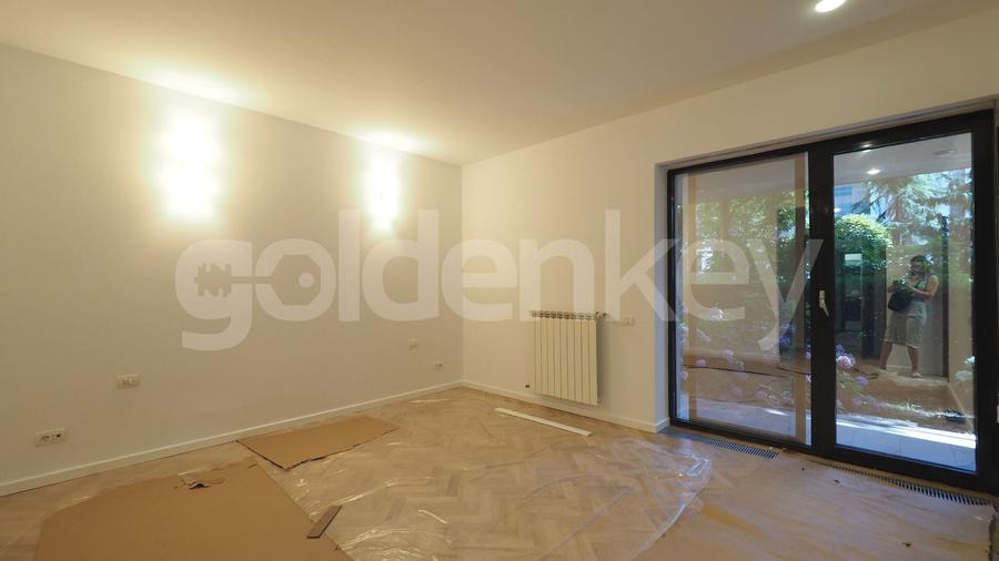 Apartament cu 3 camere decomandat, mobilat în Primăverii