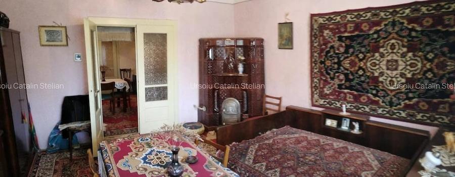 Casă cu 5 camere cu Teren 1350 Mp în Exterior Vest