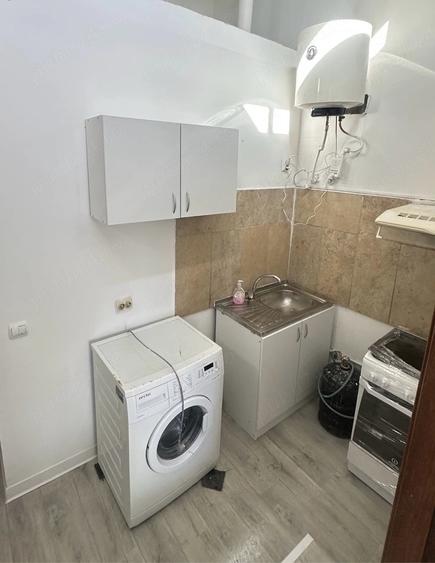 Garsonieră decomandată în Central