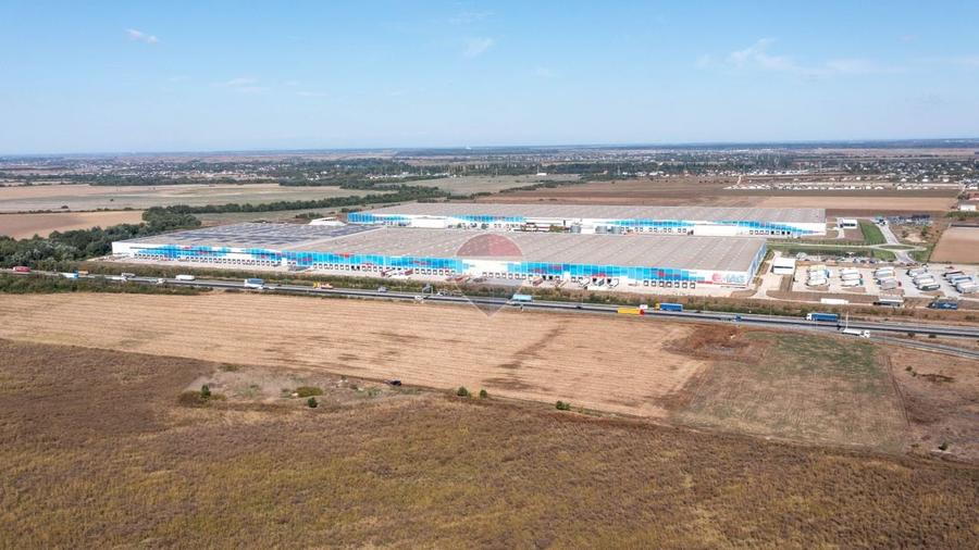 Teren agricol intravilan de 10000 mp, în Bâcu