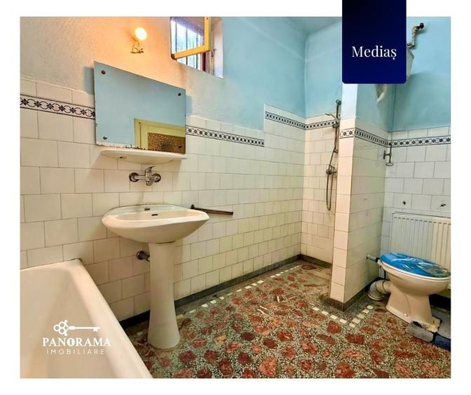 Casă individuală cu 3 camere cu Canalizare în Nord-Est