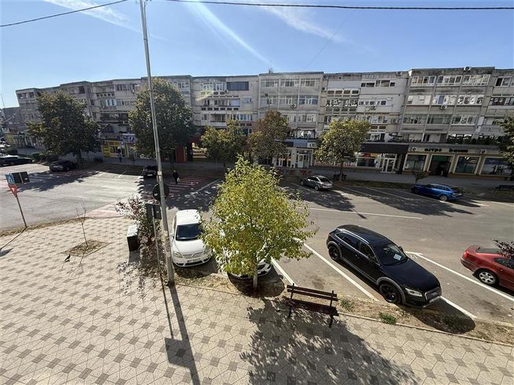 Apartament cu 4 camere decomandat în Ultracentral
