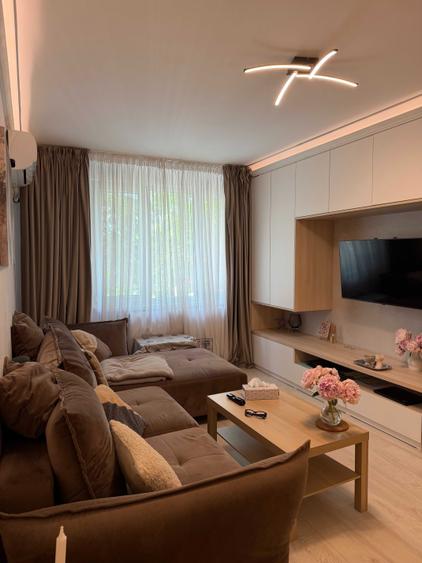 Apartament cu 3 camere decomandat în 1 Decembrie 1918