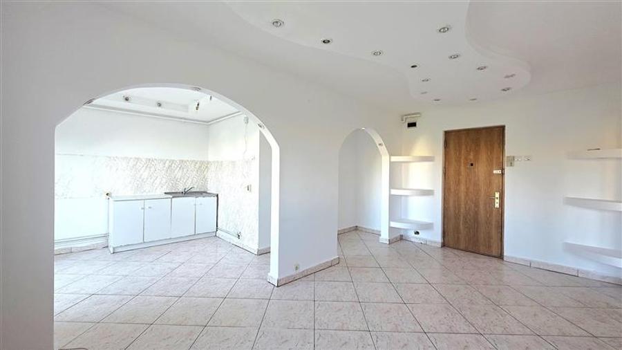Apartament cu 2 camere decomandat în Triaj