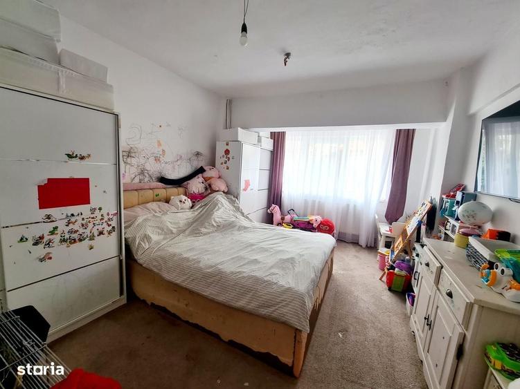 Apartament cu 3 camere în Traian