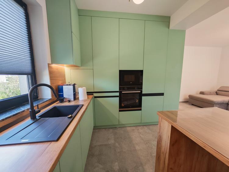 Apartament cu 2 camere decomandat în Universitate