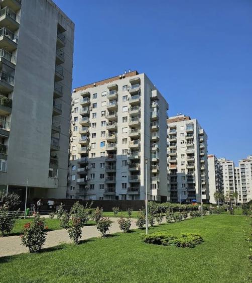 Apartament cu 2 camere semidecomandat în Obor