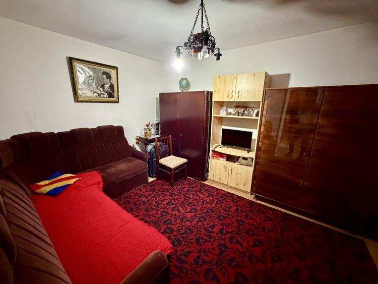 Casă individuală cu 3 camere cu Canalizare în Cetate