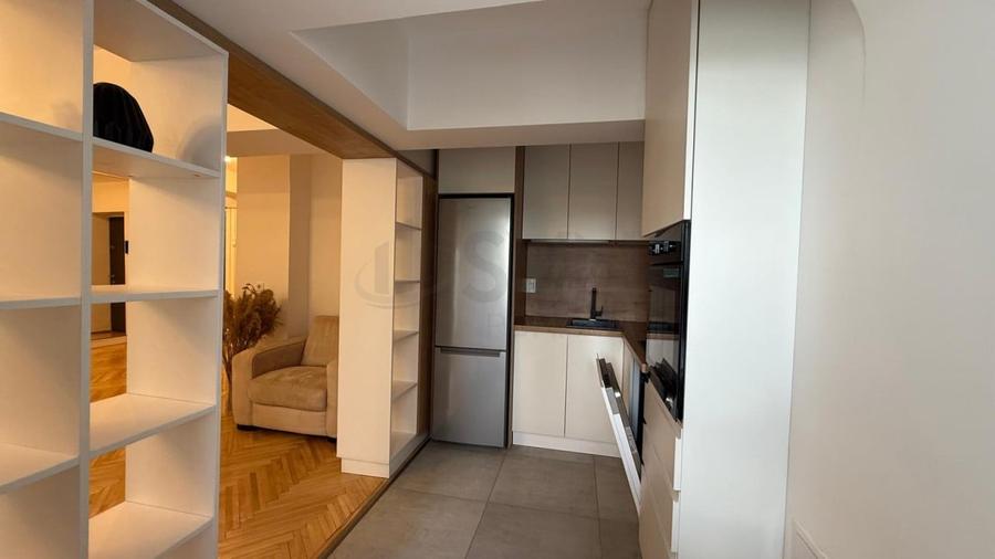 Apartament cu 2 camere semidecomandat, mobilat în Unirii
