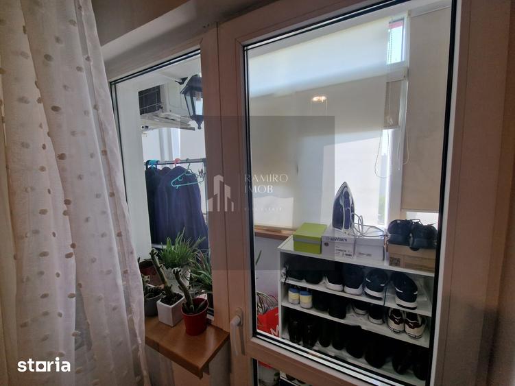 Apartament cu 4 camere semidecomandat în Berceni