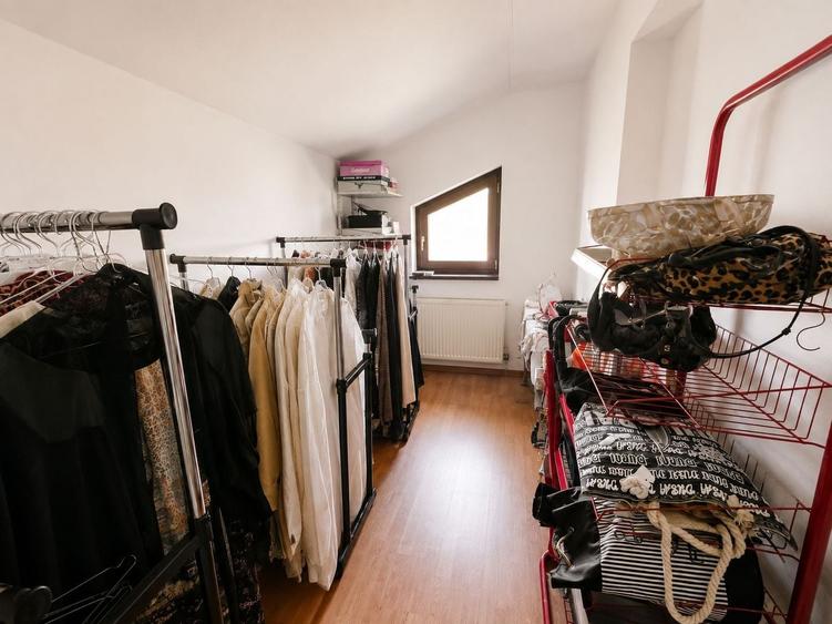 Casă individuală cu 3 camere cu Canalizare în Ultracentral