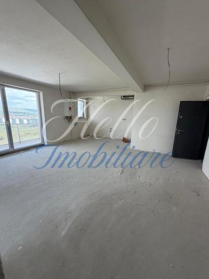 Apartament de vanzare semidecomandat ,2 camere 52 mp , zona Sesul de Sus - 3