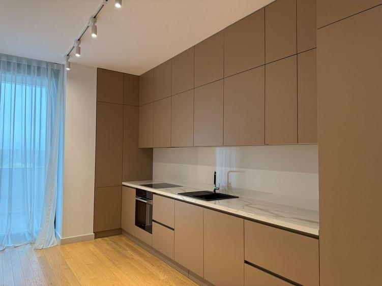 Apartament cu 4 camere, mobilat în Floreasca