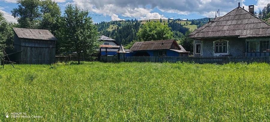 Casă cu 2 camere cu Teren 1766 Mp în Pârâul Pântei