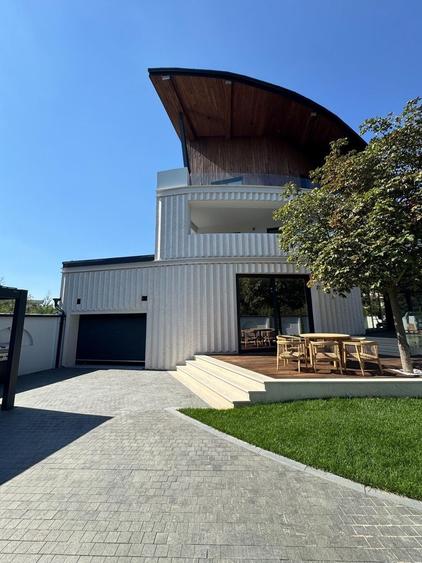 Casă individuală cu 12 camere cu Piscina în Băneasa