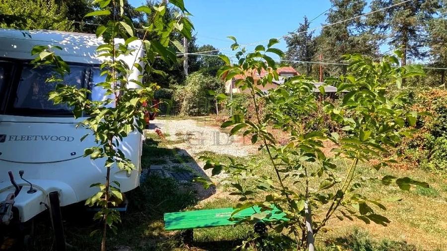 Teren Construcții intravilan de 1093 mp, în Sadu