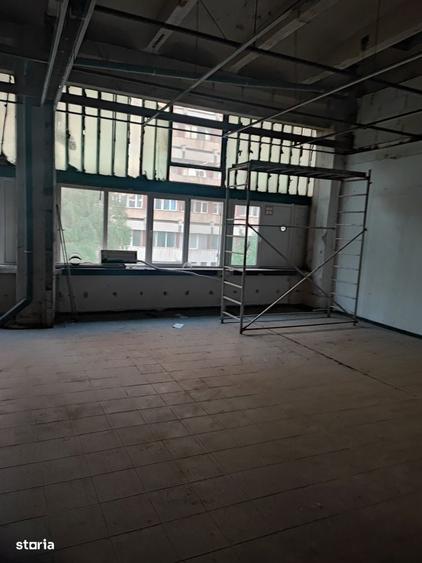 Spațiu comercial, de 1,237 mp, în Central