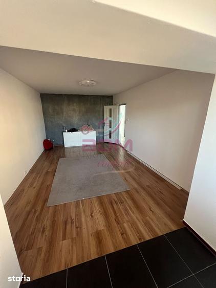 Apartament cu 3 camere decomandat în Micro 1