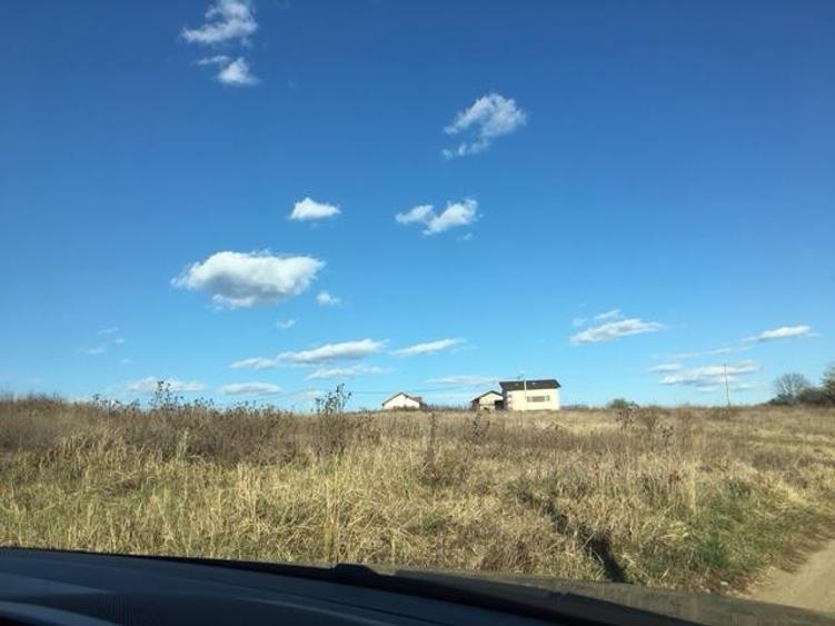 Teren Construcții intravilan de 3000 mp, în Periș