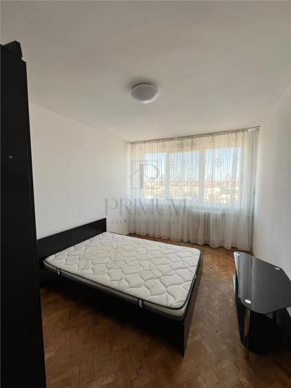 Apartament cu 2 camere semidecomandat în Cetății