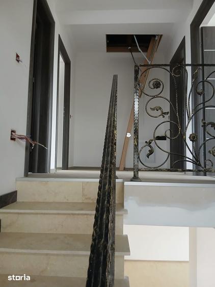 Casă cu 4 camere cu Teren 333 Mp în Central