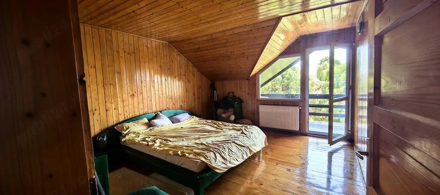 Casă cu 7 camere cu Teren 413 Mp în Central