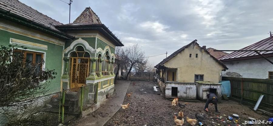Casă cu 3 camere în Central
