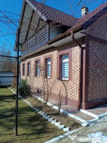 Casă cu 4 camere cu Teren 5200 Mp în Rădăuți