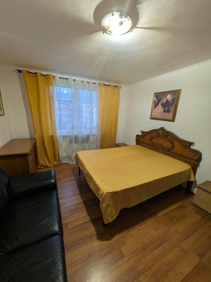 Apartament cu 2 camere decomandat în Precista