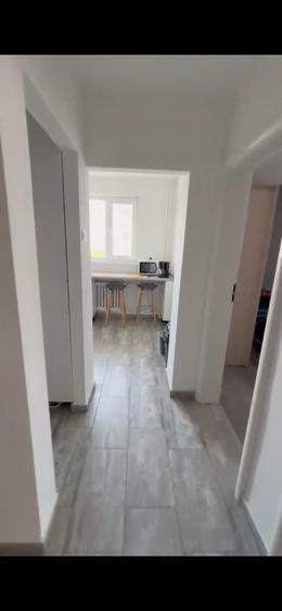 Apartament cu 2 camere decomandat în Medicină