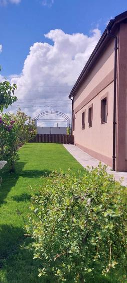 Casă cu 3 camere cu Teren 1000 Mp în Central