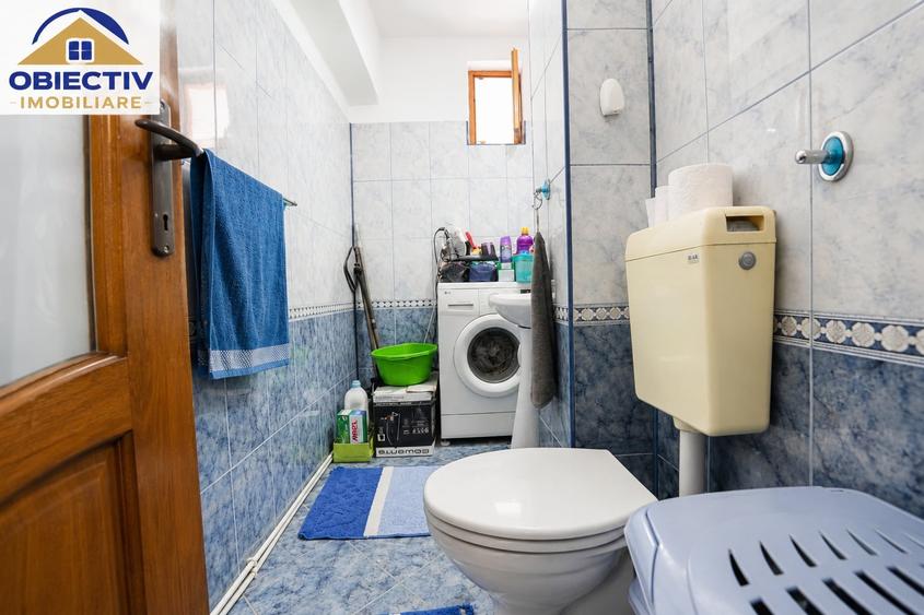 Apartament cu 3 camere decomandat în Mărăței