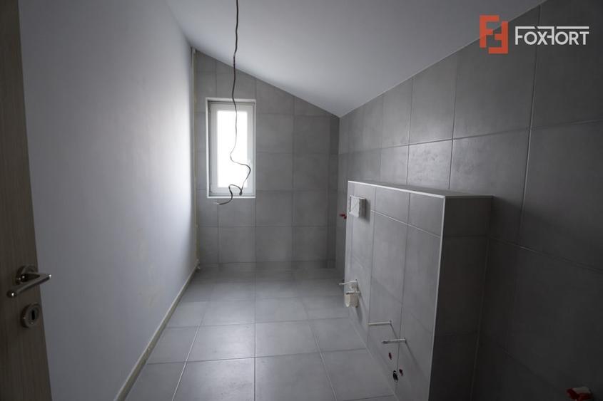 Duplex cu 4 camere cu Teren 273 Mp în Urseni