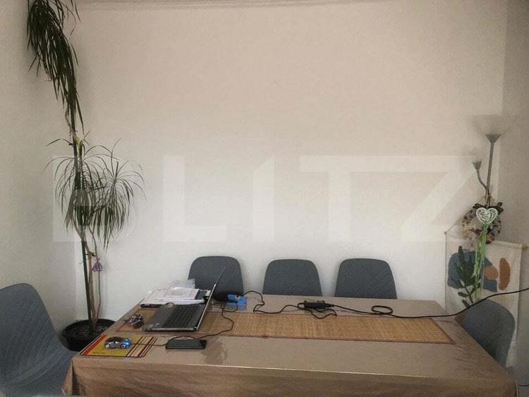 Apartament cu 4 camere semidecomandat în Central