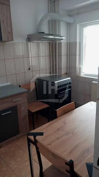 Apartament cu 3 camere decomandat, mobilat în Mărăști