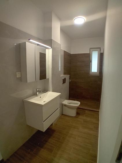 Casă individuală cu 4 camere cu Canalizare în Vidra