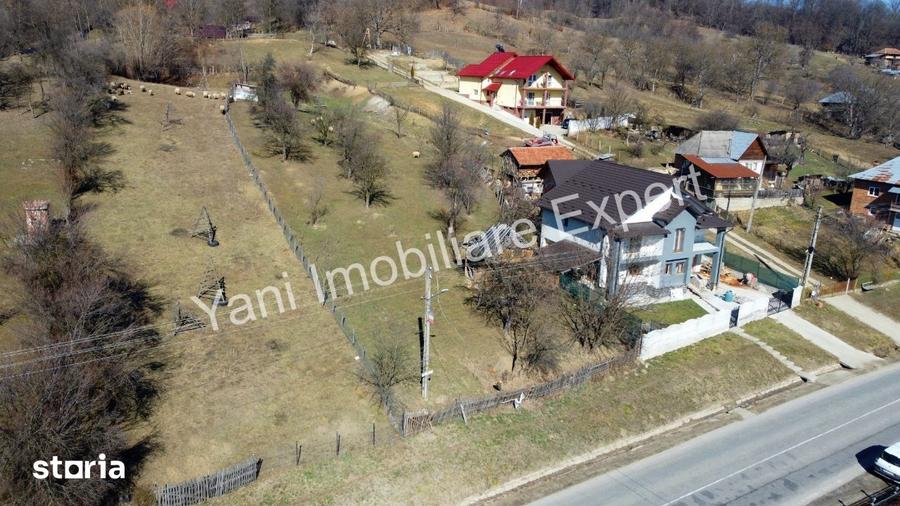 Teren de 2470 mp, în Valea Iașului