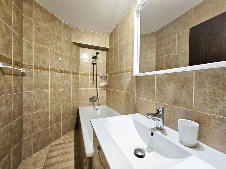 Apartament cu 2 camere decomandat, mobilat în 1 Mai