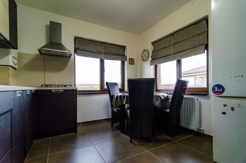 Duplex cu 3 camere cu Canalizare în Balotești