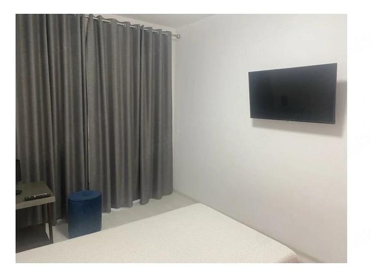Apartament cu 4 camere decomandat, mobilat în Metalurgiei