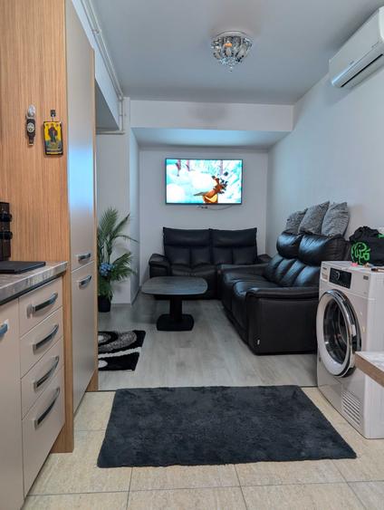 Apartament cu 3 camere decomandat în 9 Mai