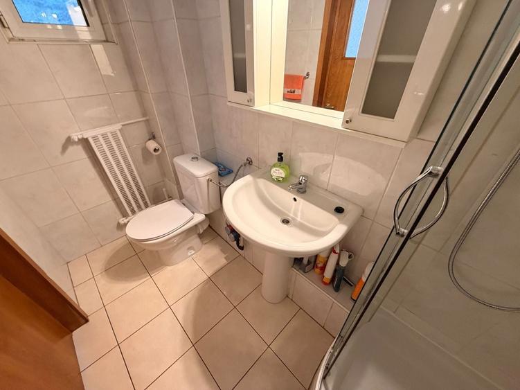 Apartament cu 3 camere, mobilat în 13 Septembrie