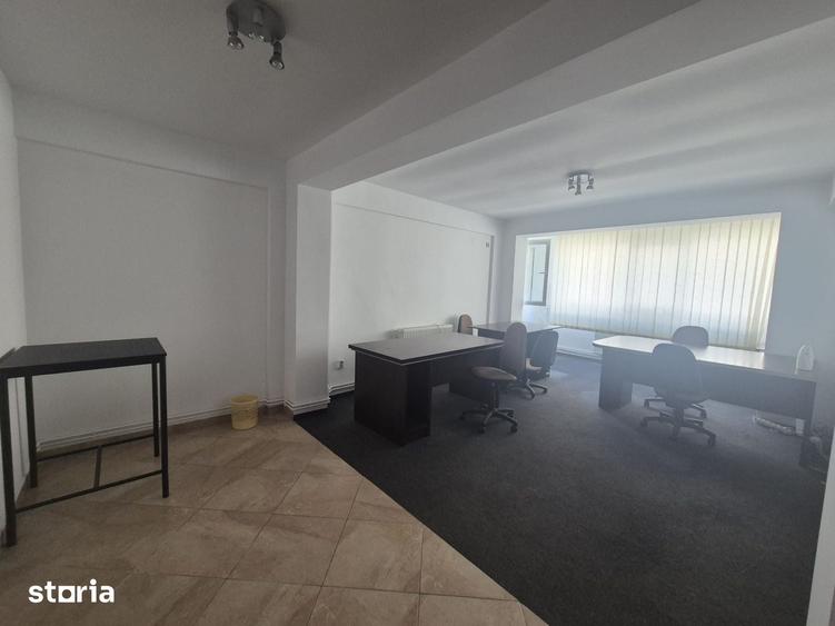Apartament cu 2 camere decomandat în Centrul Civic