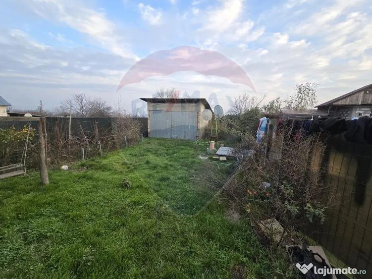 Casă cu 4 camere cu Teren 405 Mp în Periferie