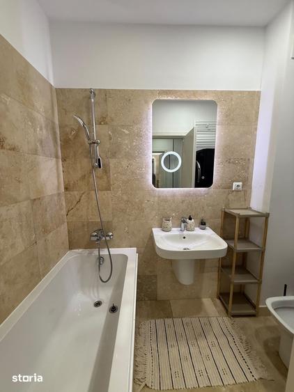 Apartament cu 2 camere, mobilat în Păcii