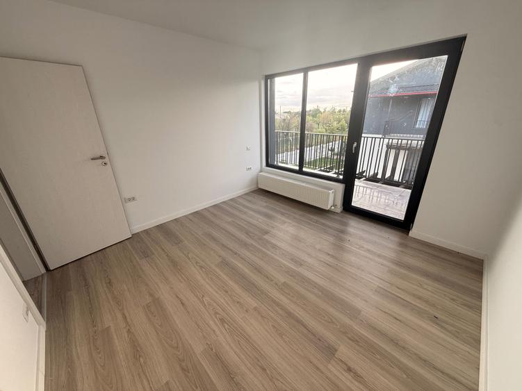 Casă cu 4 camere în Brătășanca