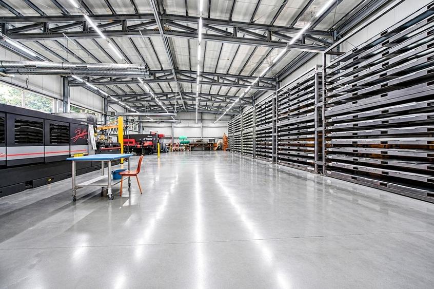 Spațiu industrial, de 772.83001708984 mp, în Central